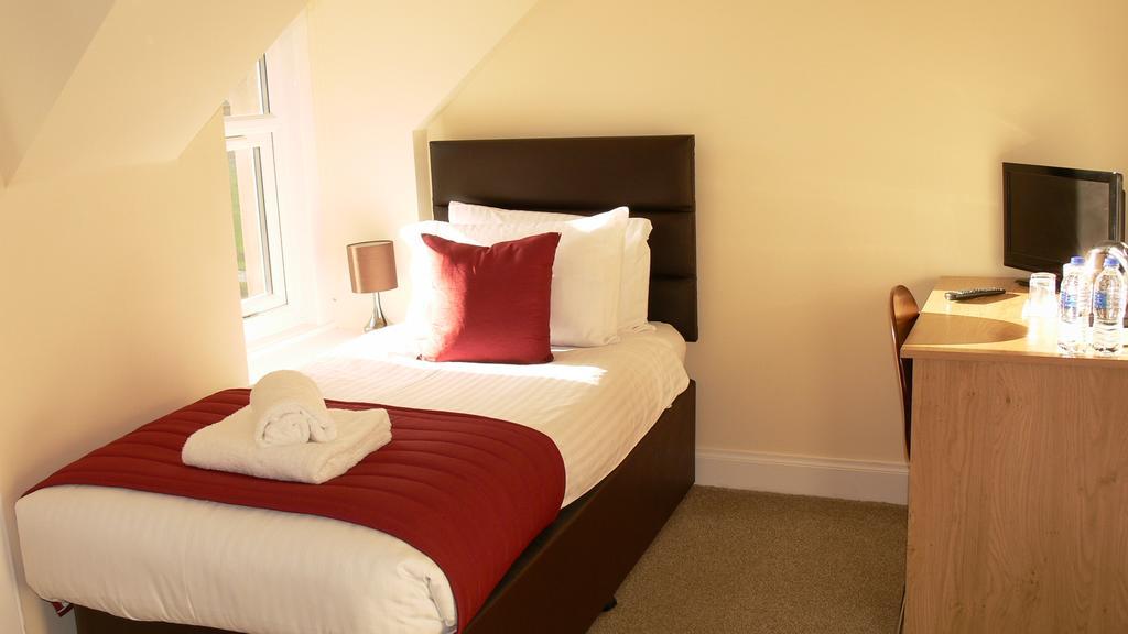 איימאות' The Home Arms Guesthouse חדר תמונה