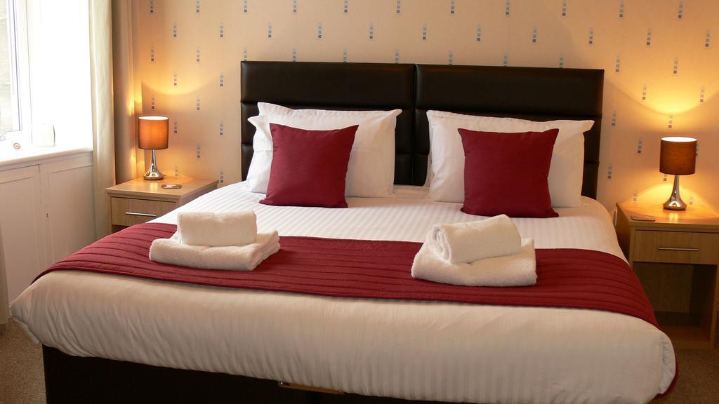 איימאות' The Home Arms Guesthouse חדר תמונה